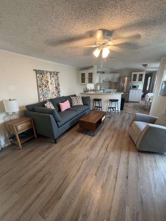 Spanish Lakes - Residential