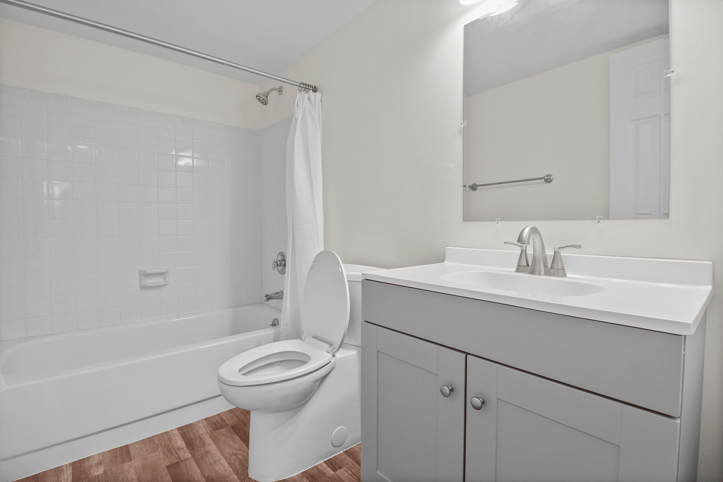 Kingswood Condo - Residential