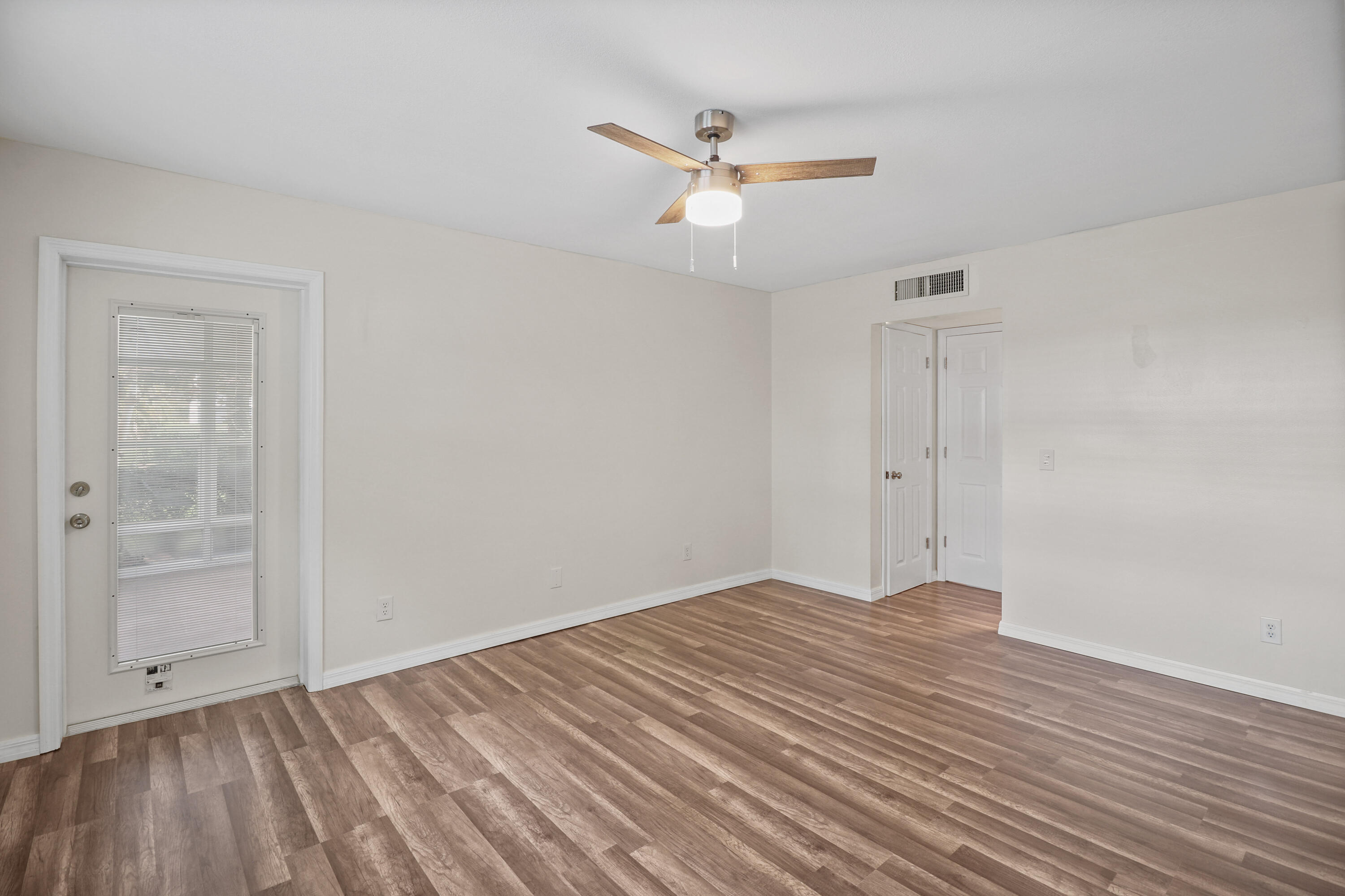 Kingswood Condo - Residential