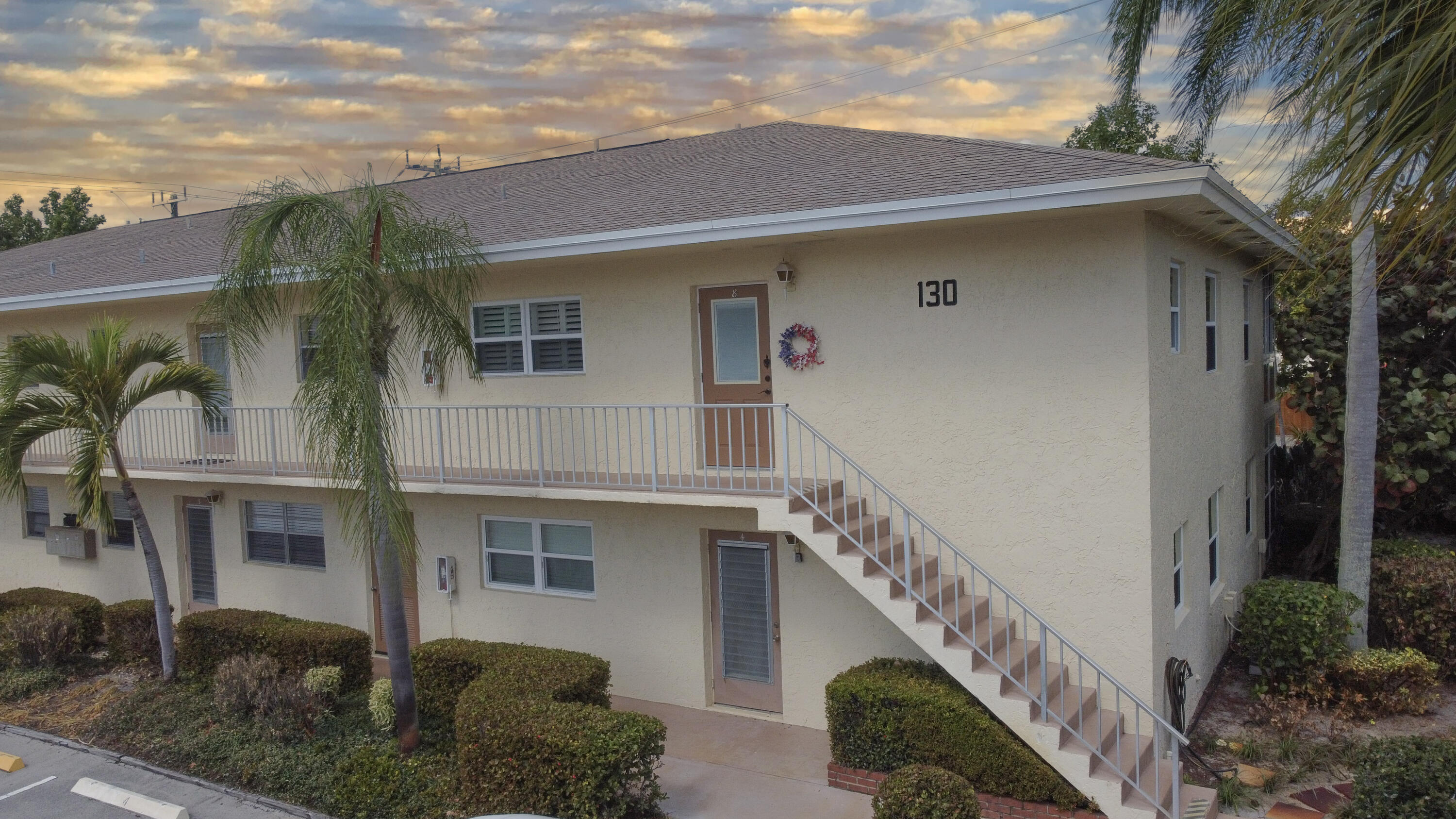 Kingswood Condo - Residential