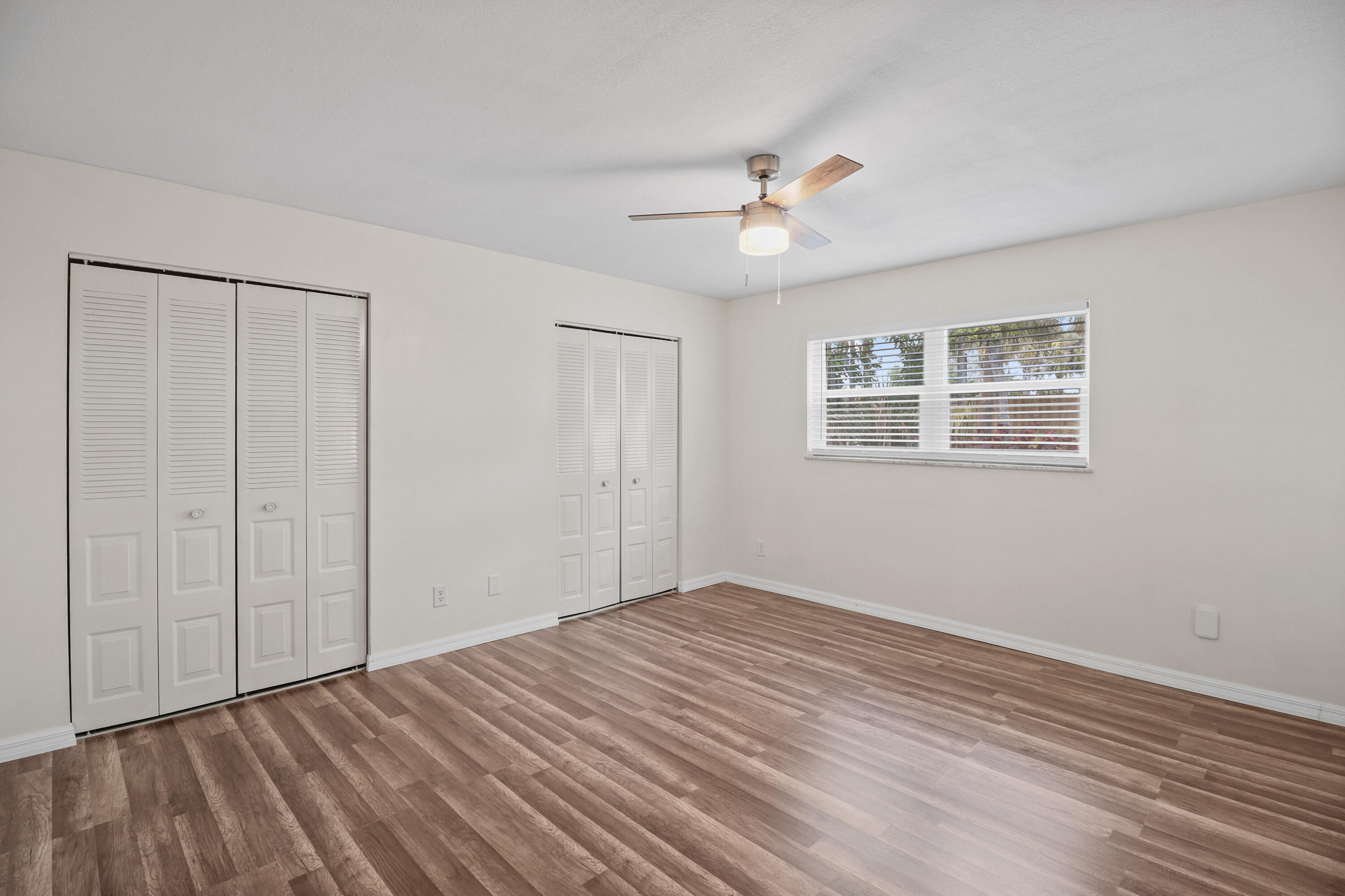 Kingswood Condo - Residential