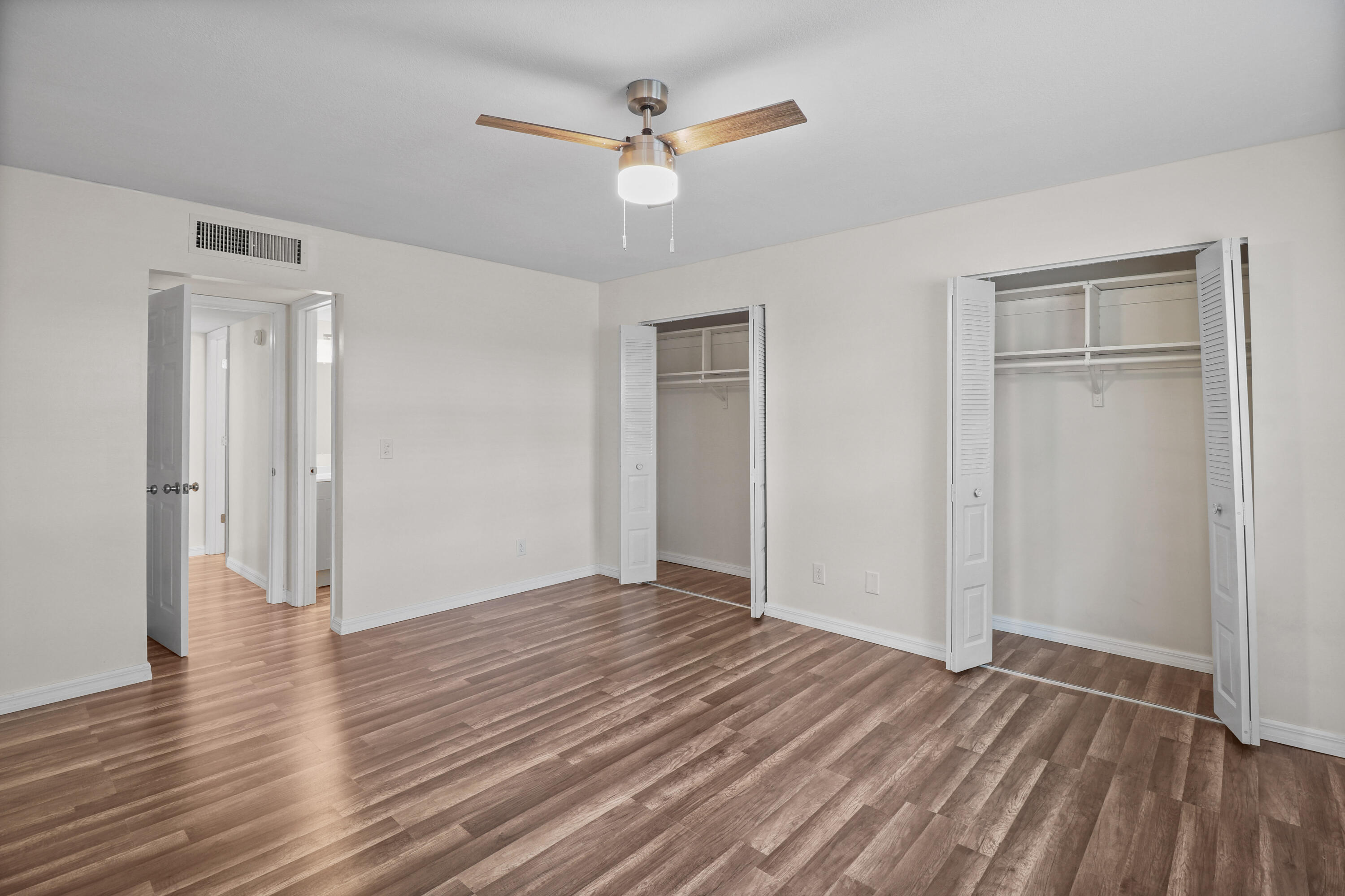 Kingswood Condo - Residential