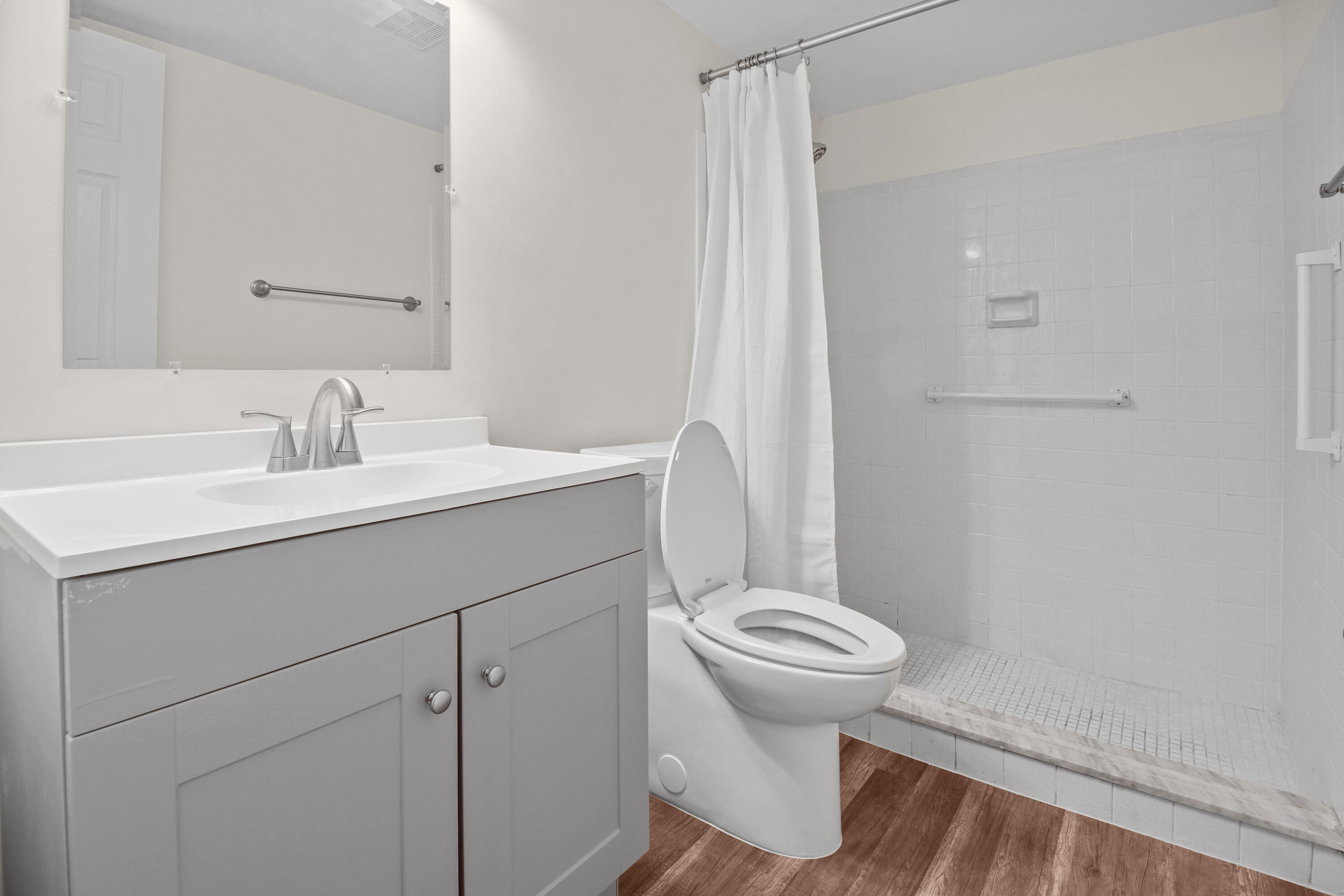 Kingswood Condo - Residential