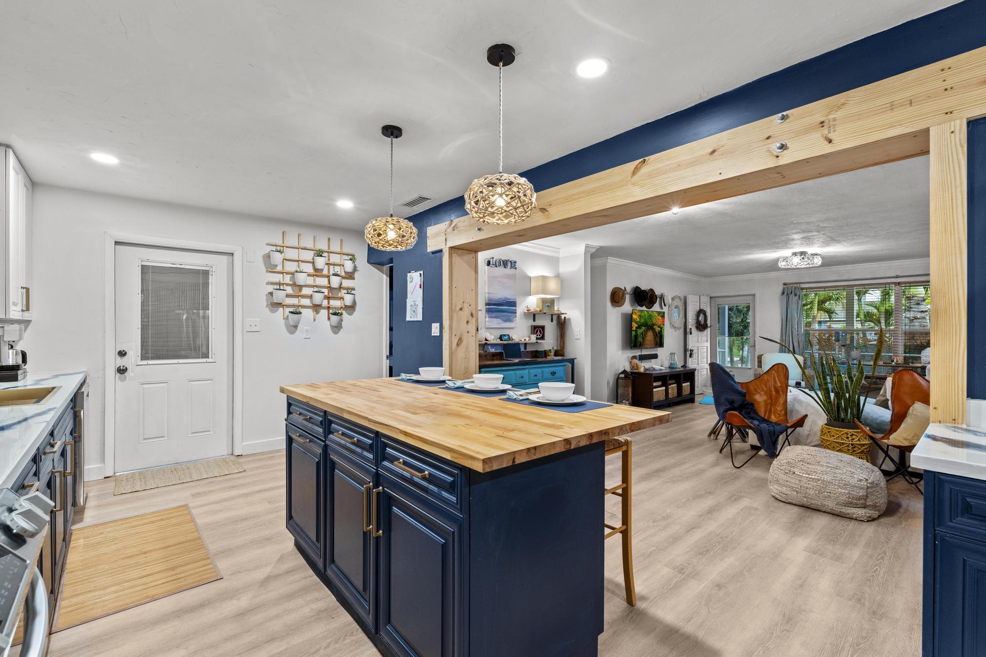 JUPITER ACRES - Residential