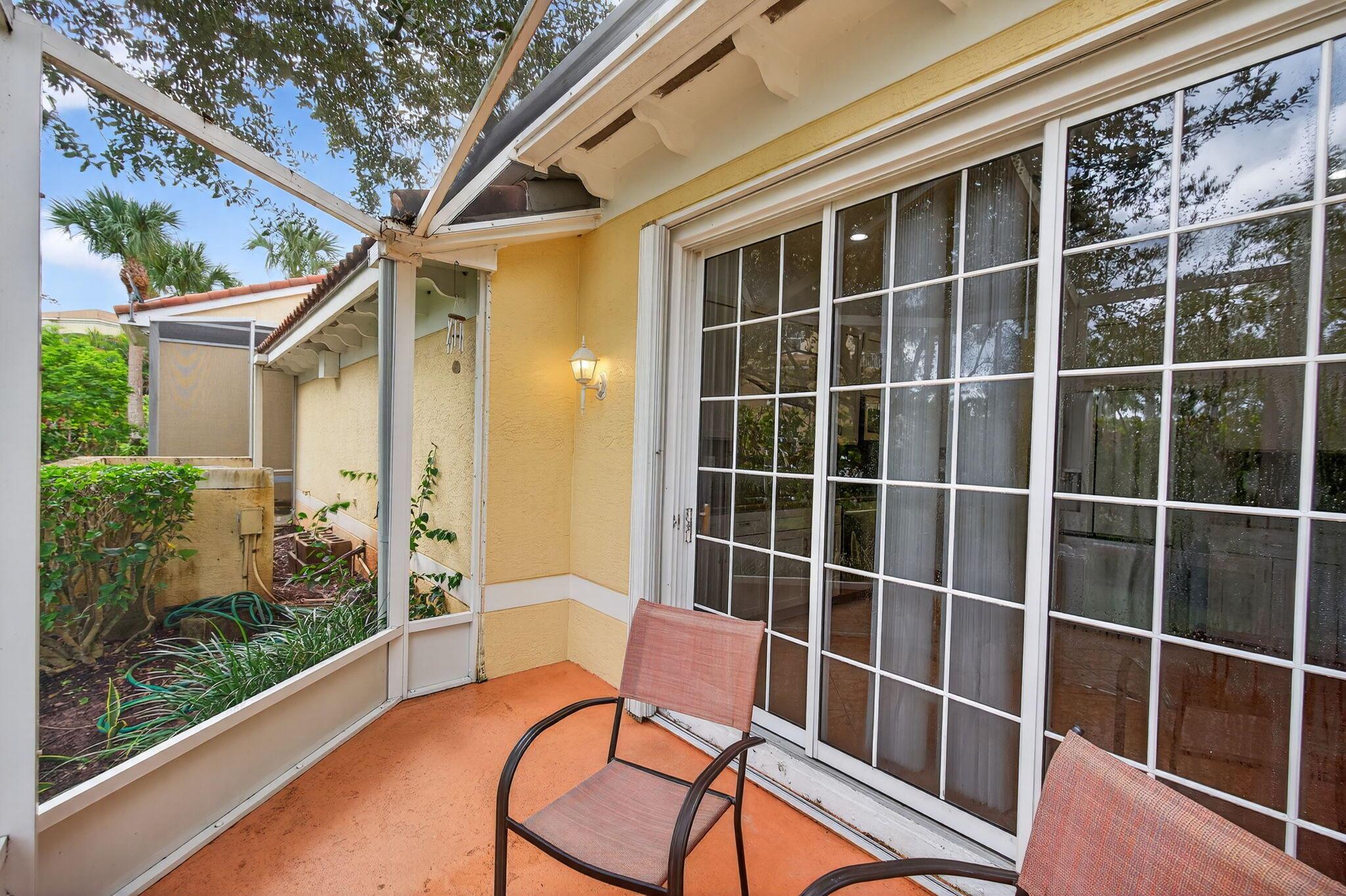 VILLAS AT MANGROVE BAY CO - Residential Lease