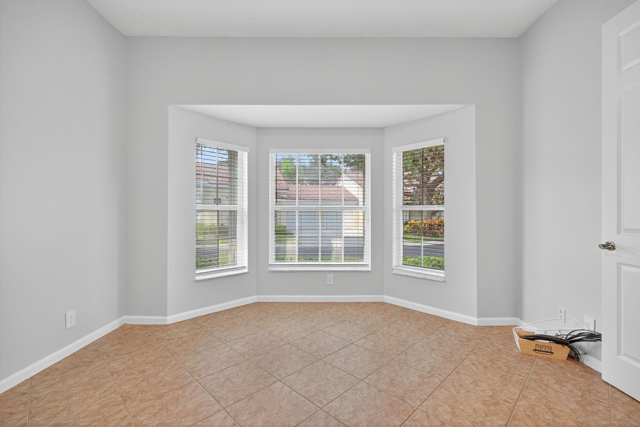 VILLAS AT MANGROVE BAY CO - Residential Lease