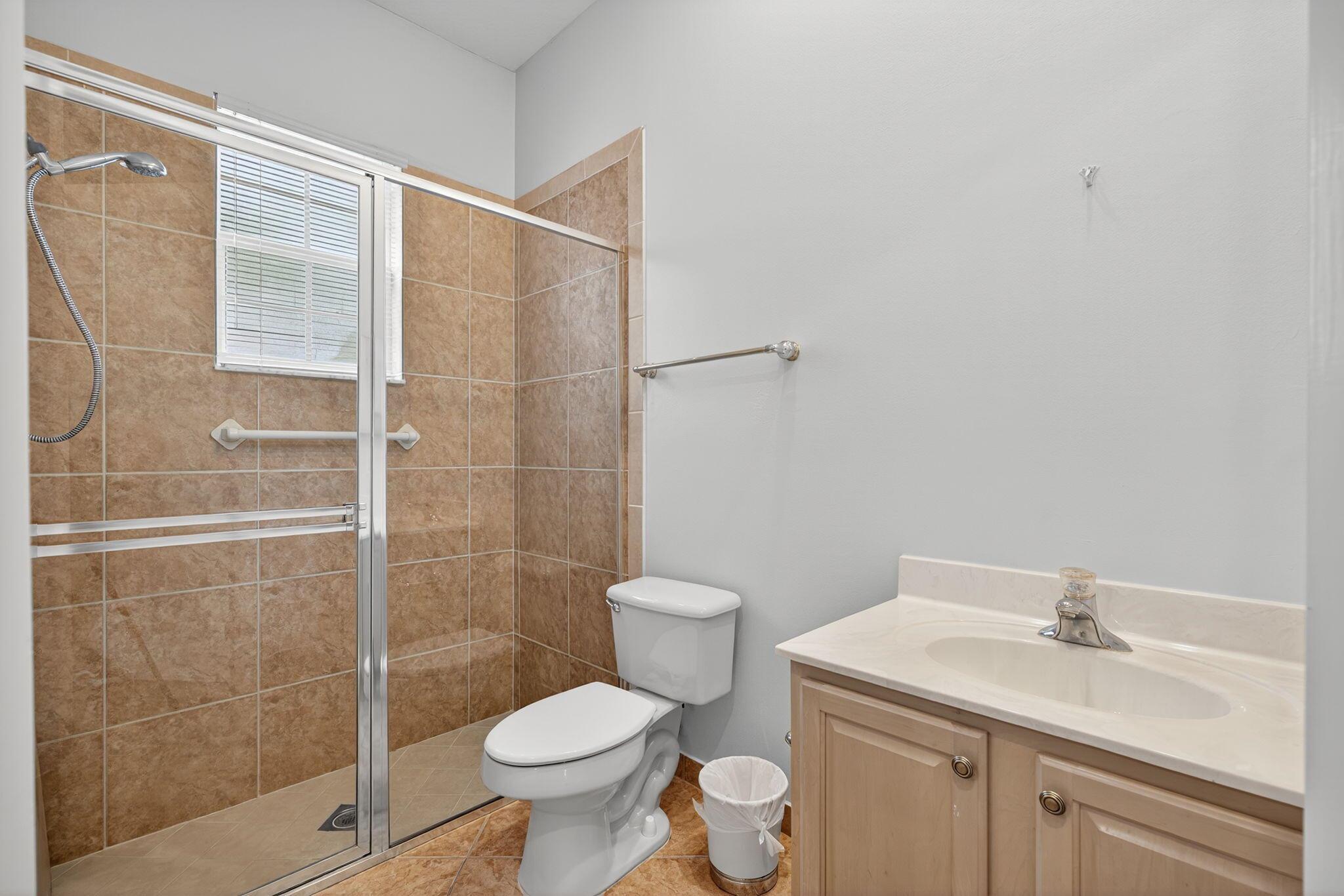 VILLAS AT MANGROVE BAY CO - Residential Lease