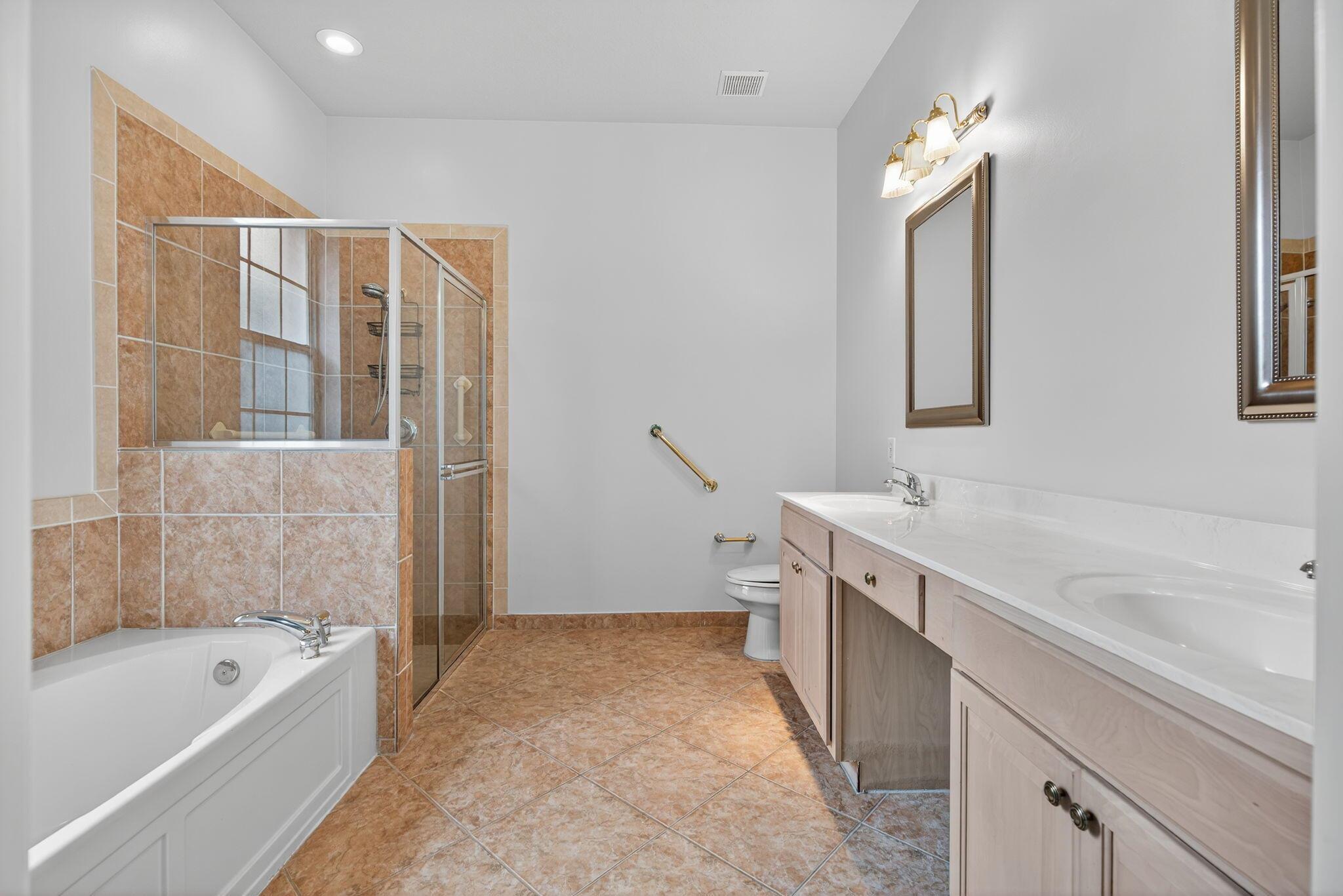 VILLAS AT MANGROVE BAY CO - Residential Lease