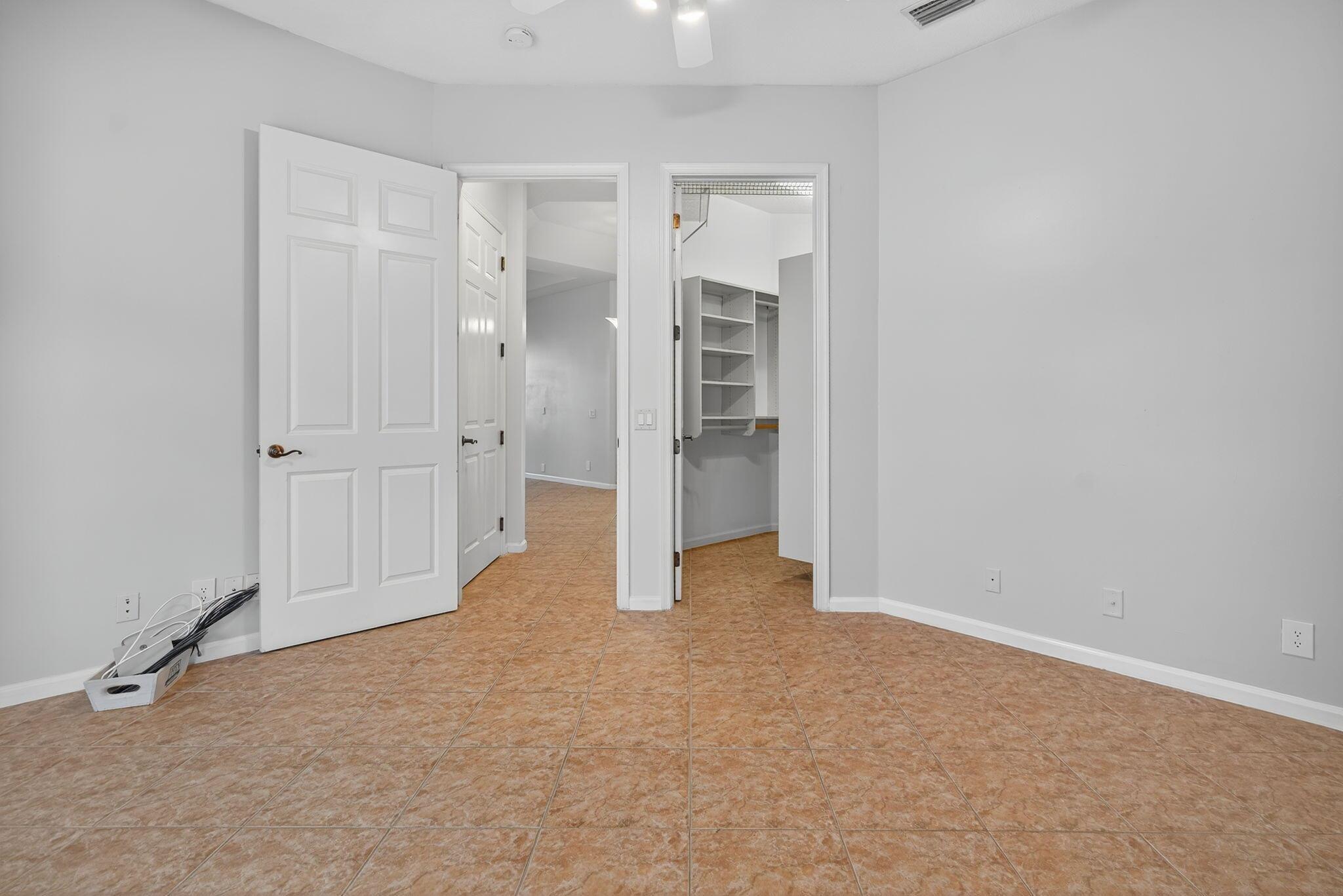 VILLAS AT MANGROVE BAY CO - Residential Lease