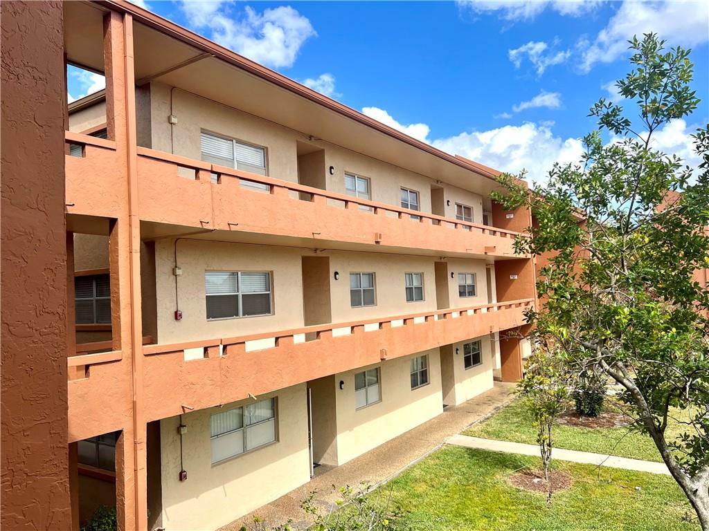 The Green Condo - Residential