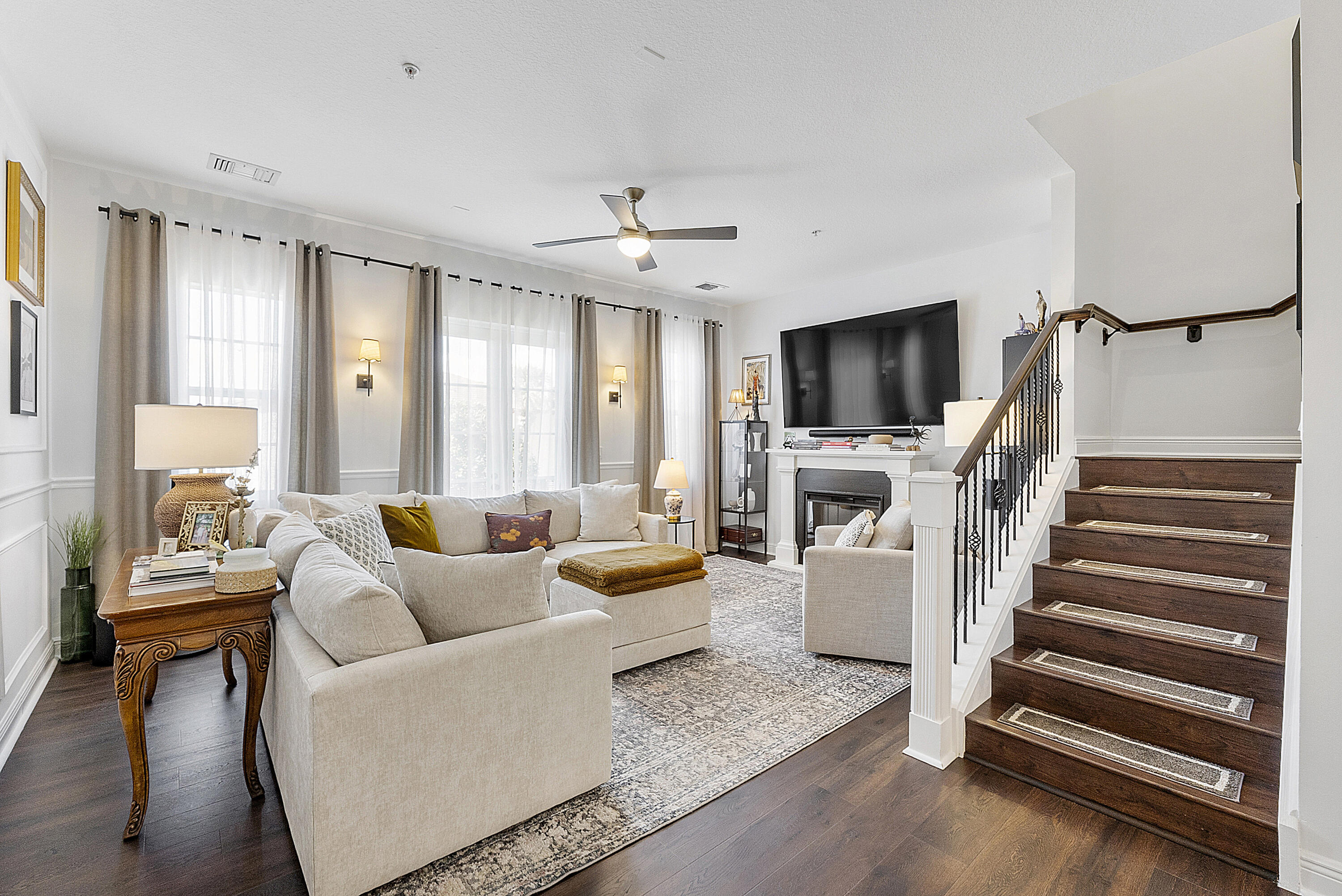 ROYAL POINCIANA - Residential