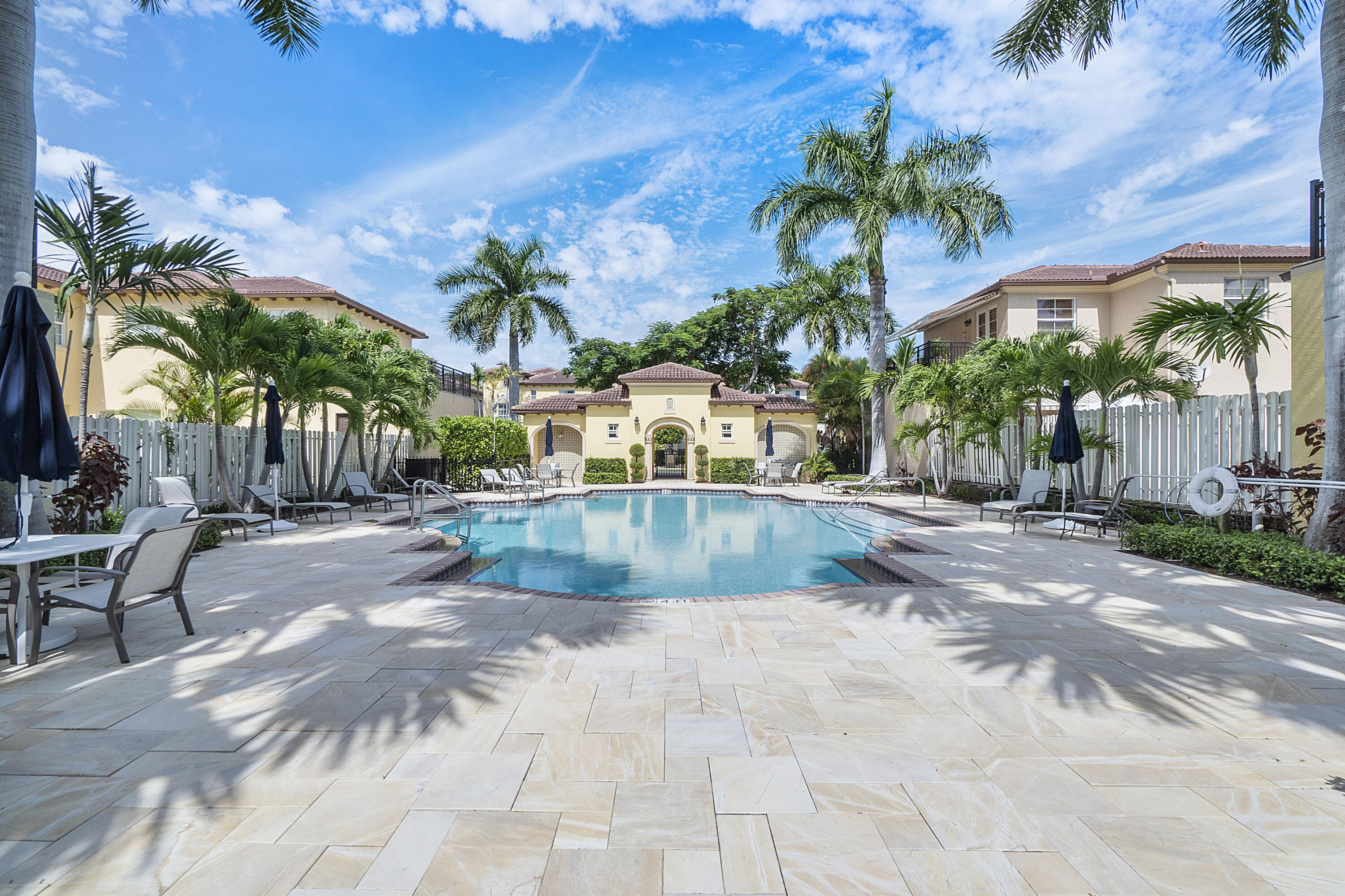 ROYAL POINCIANA - Residential