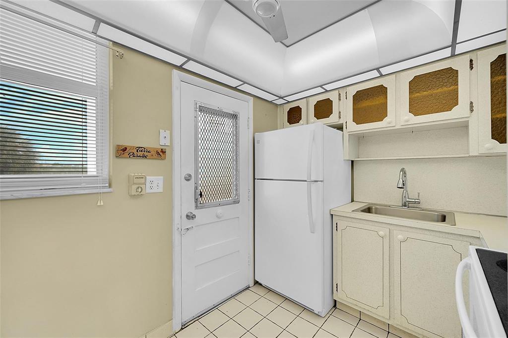 POINT EAST SEC II CONDO - Residential Lease