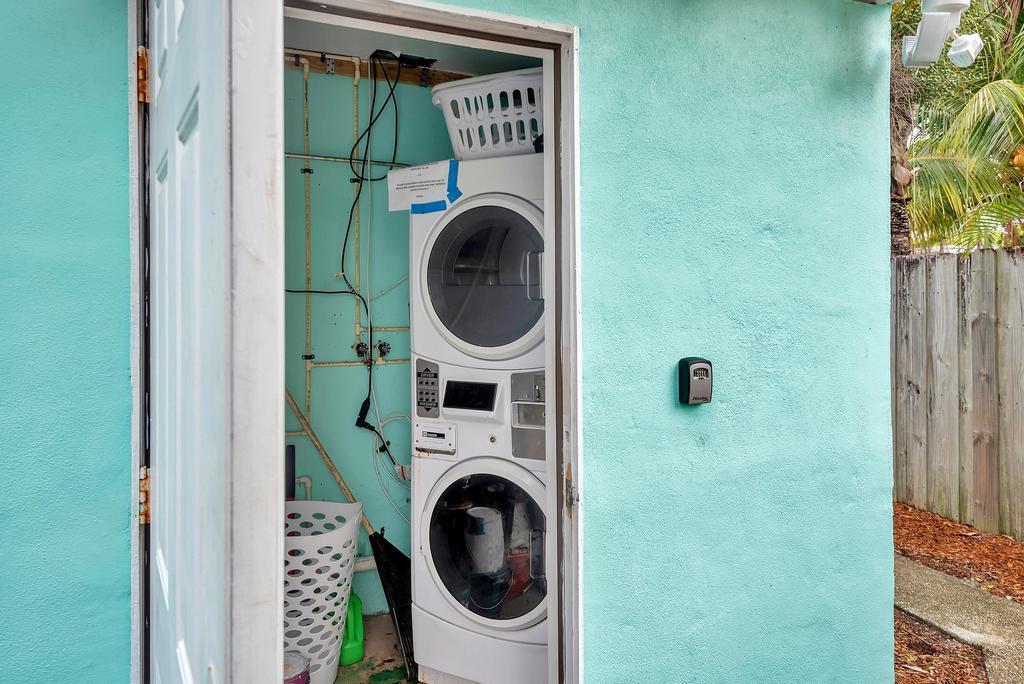 LAKE WORTH TOWN OF - Residential Income