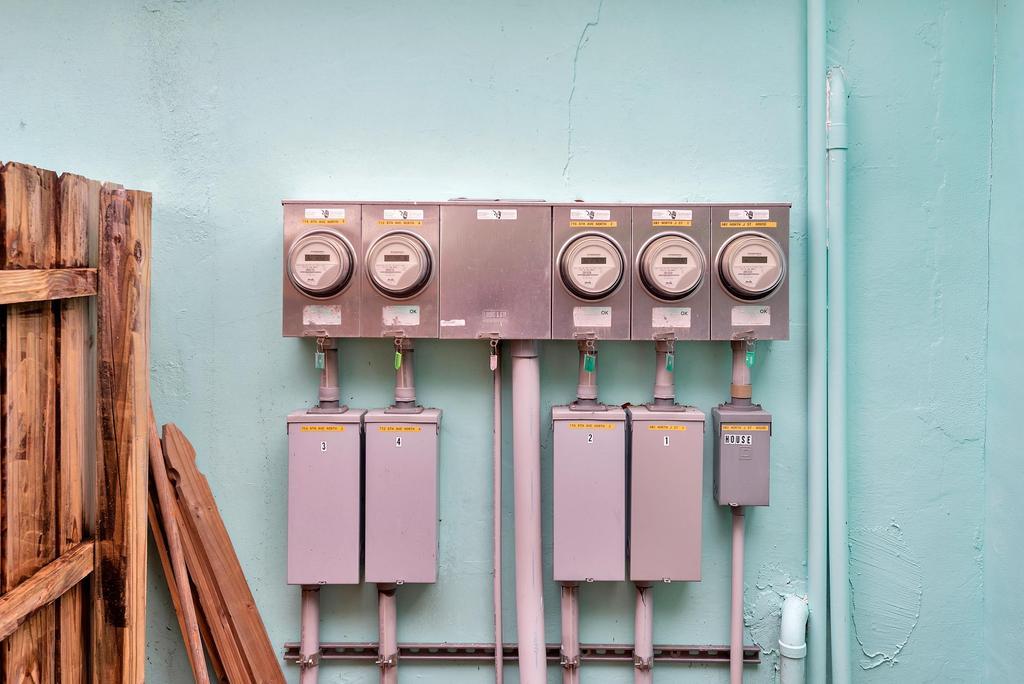 LAKE WORTH TOWN OF - Residential Income