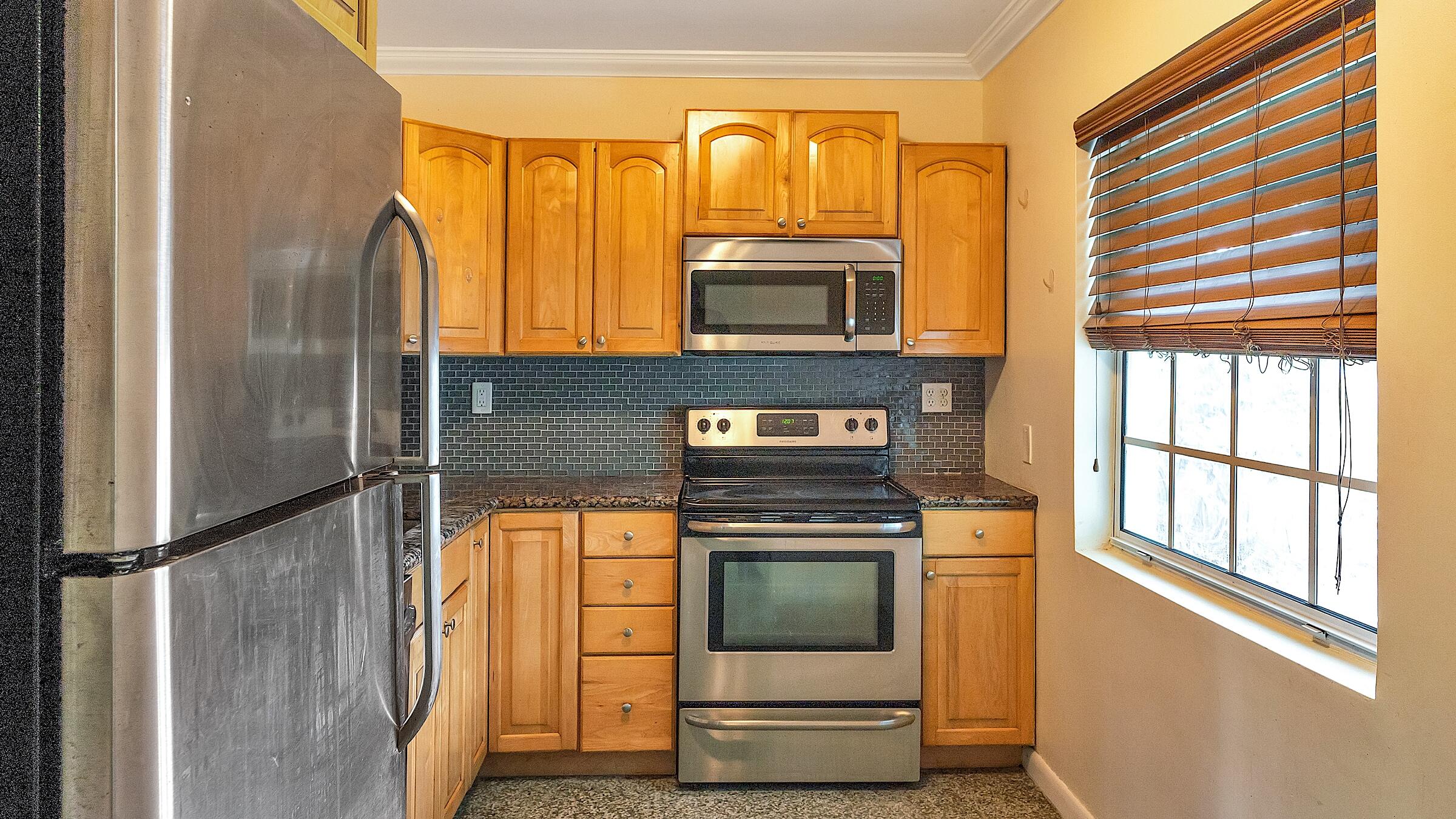 LAKE WORTH TOWN OF - Residential Income