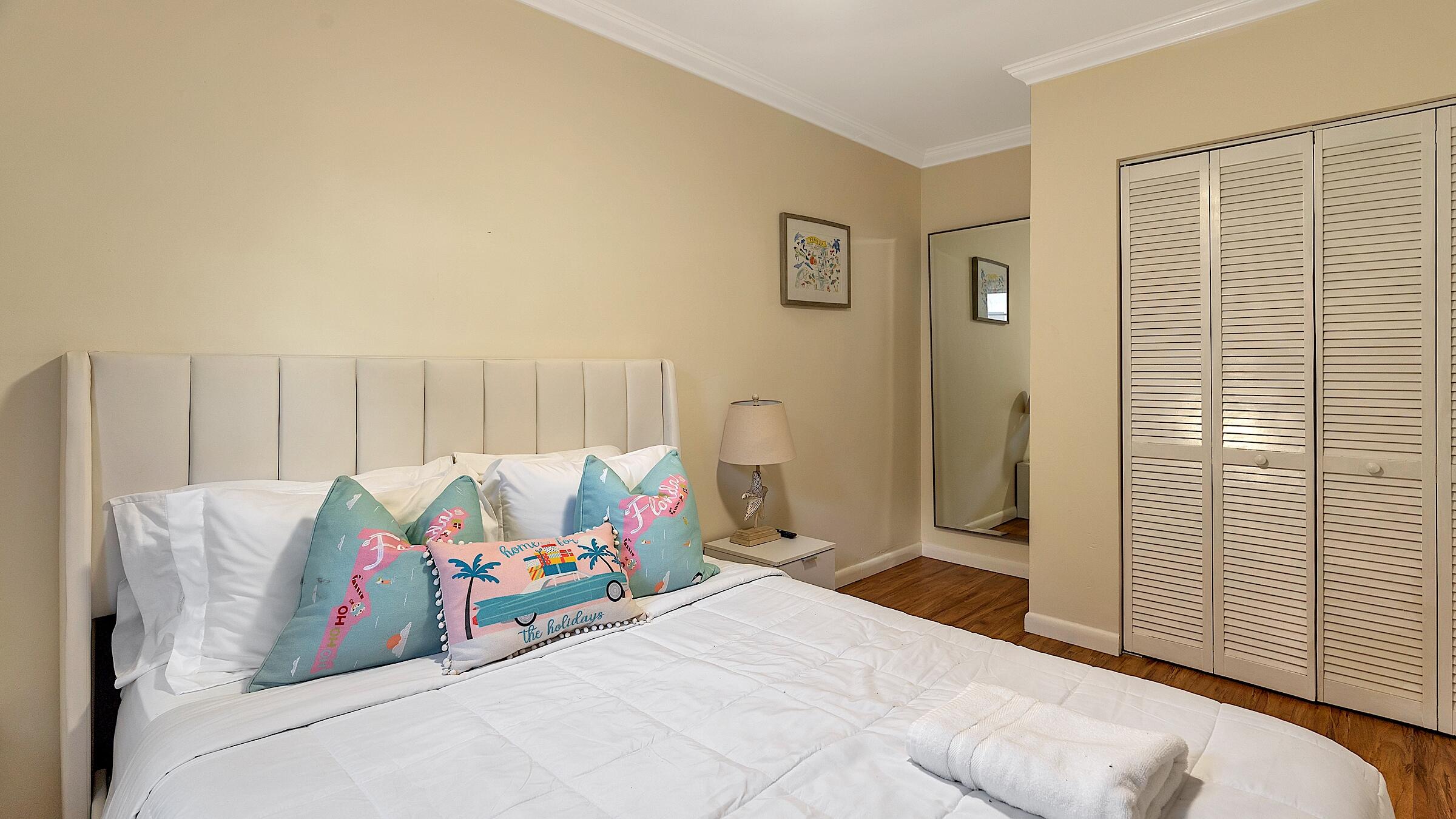 LAKE WORTH TOWN OF - Residential Income