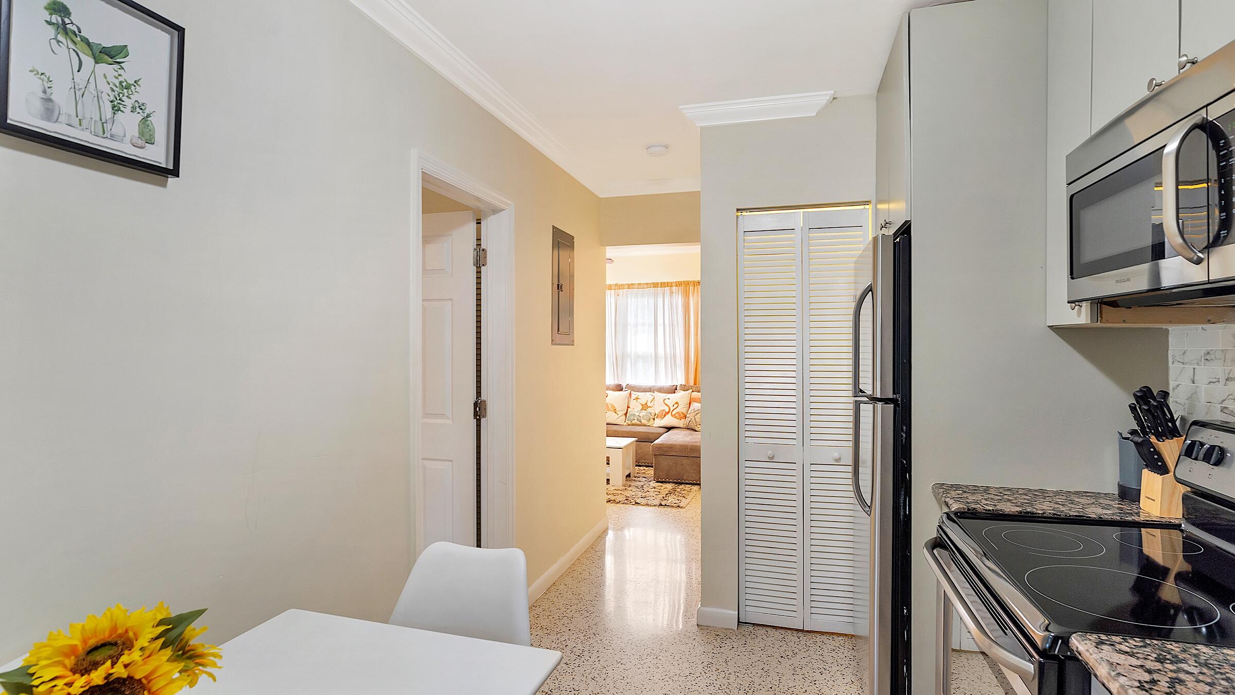 LAKE WORTH TOWN OF - Residential Income