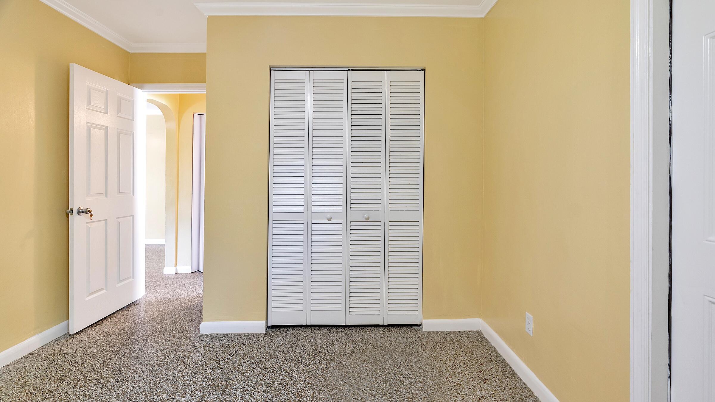 LAKE WORTH TOWN OF - Residential Income