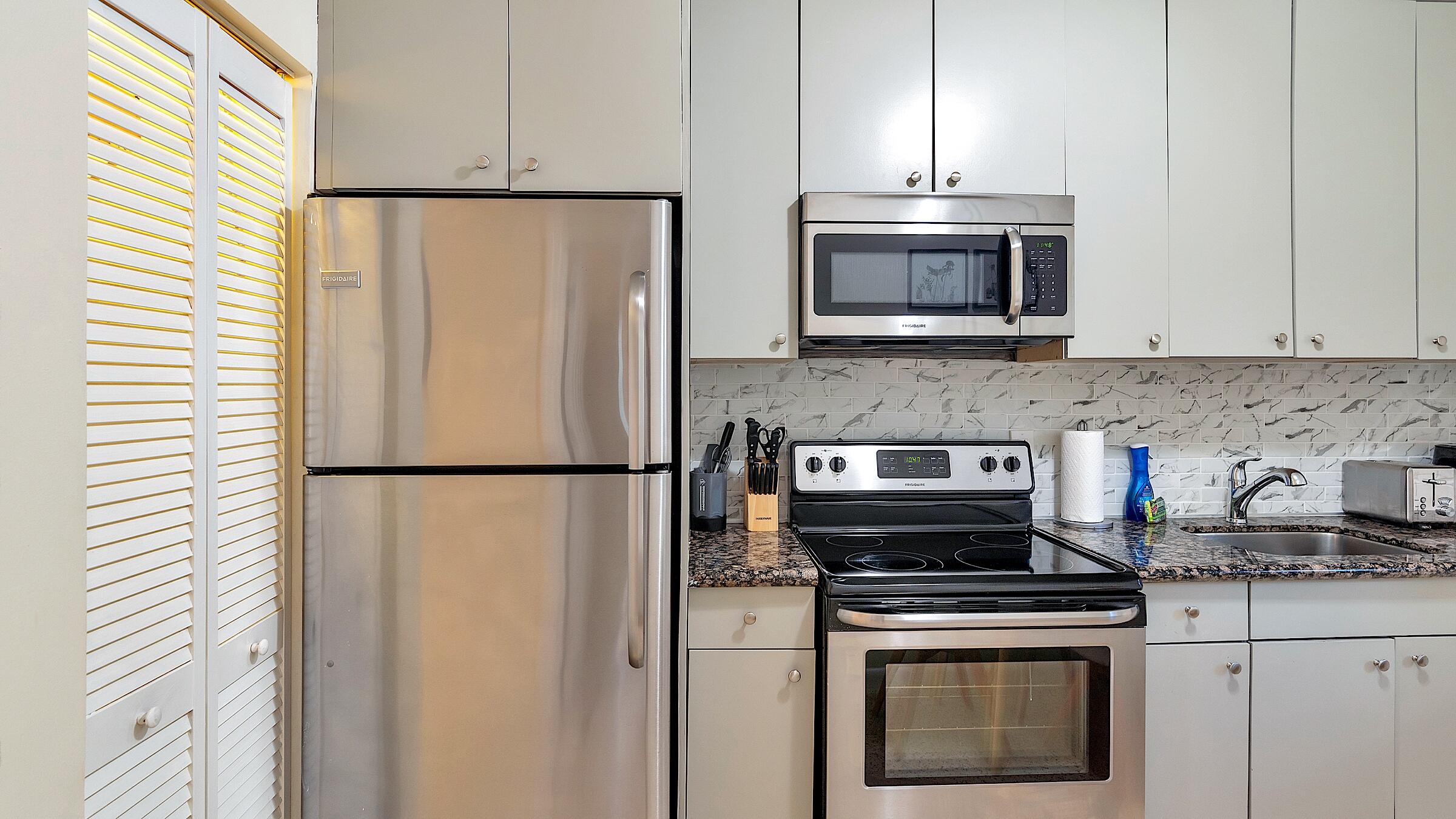 LAKE WORTH TOWN OF - Residential Income