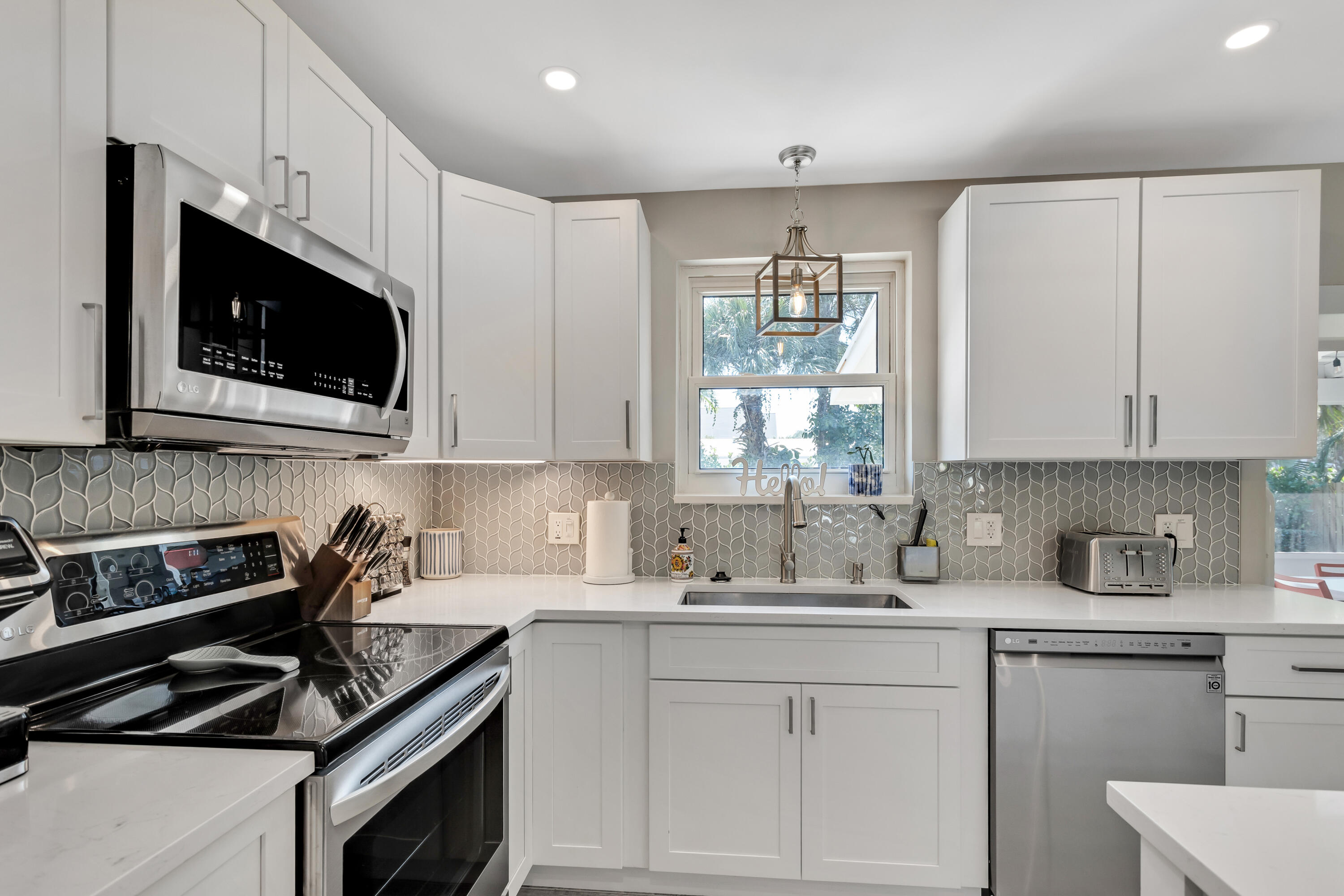 RIDGEWOOD HOMES - Residential Lease