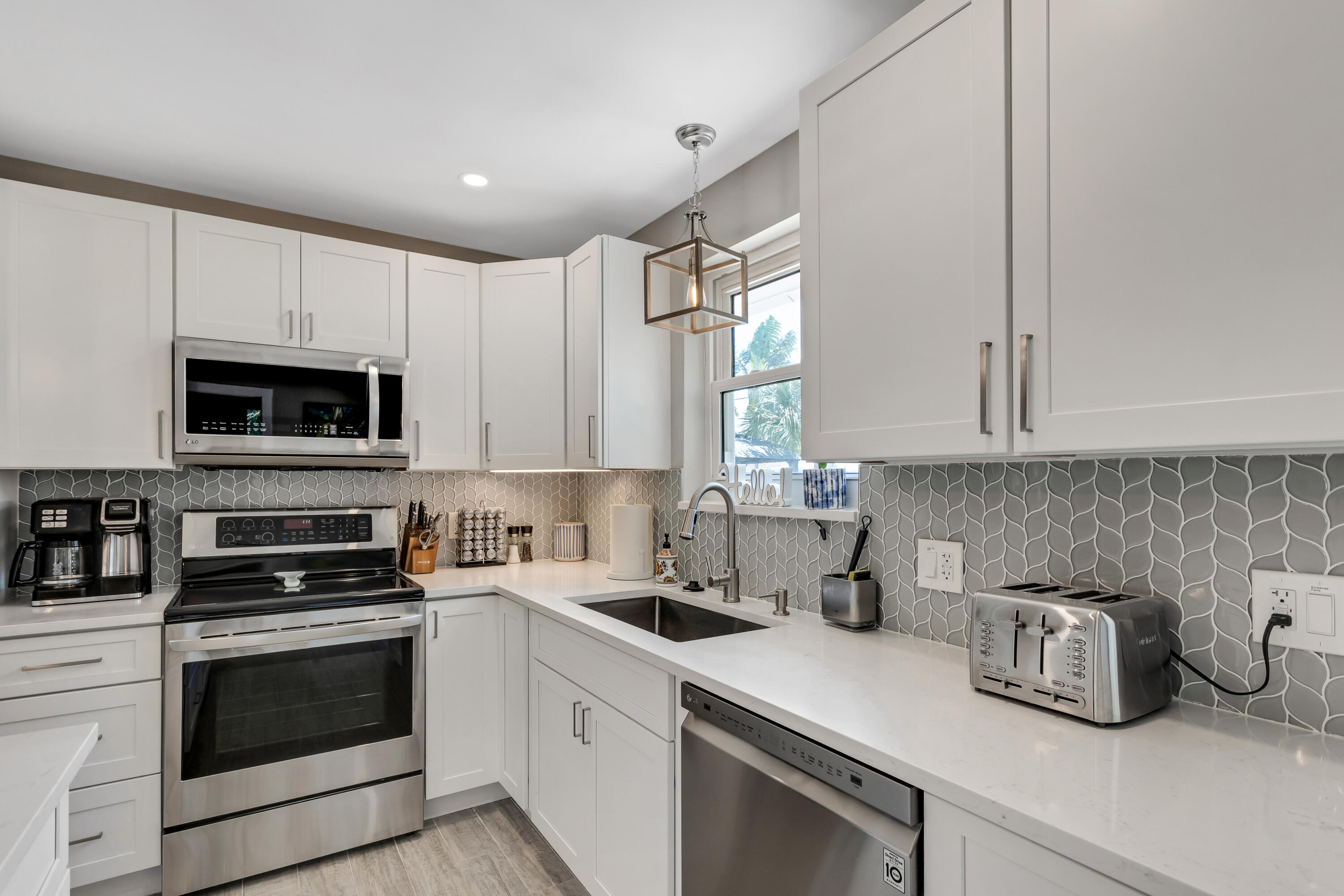 RIDGEWOOD HOMES - Residential Lease