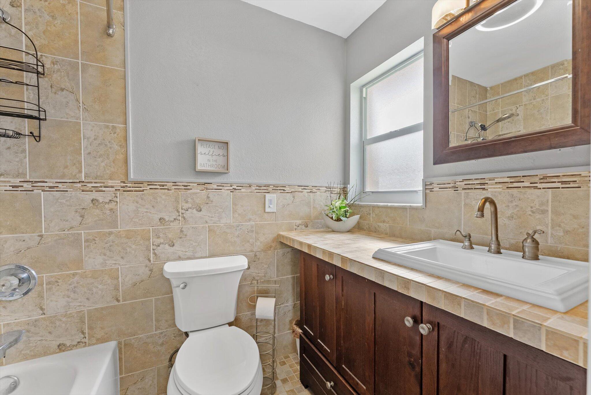 COUNTRY MANORS - Residential