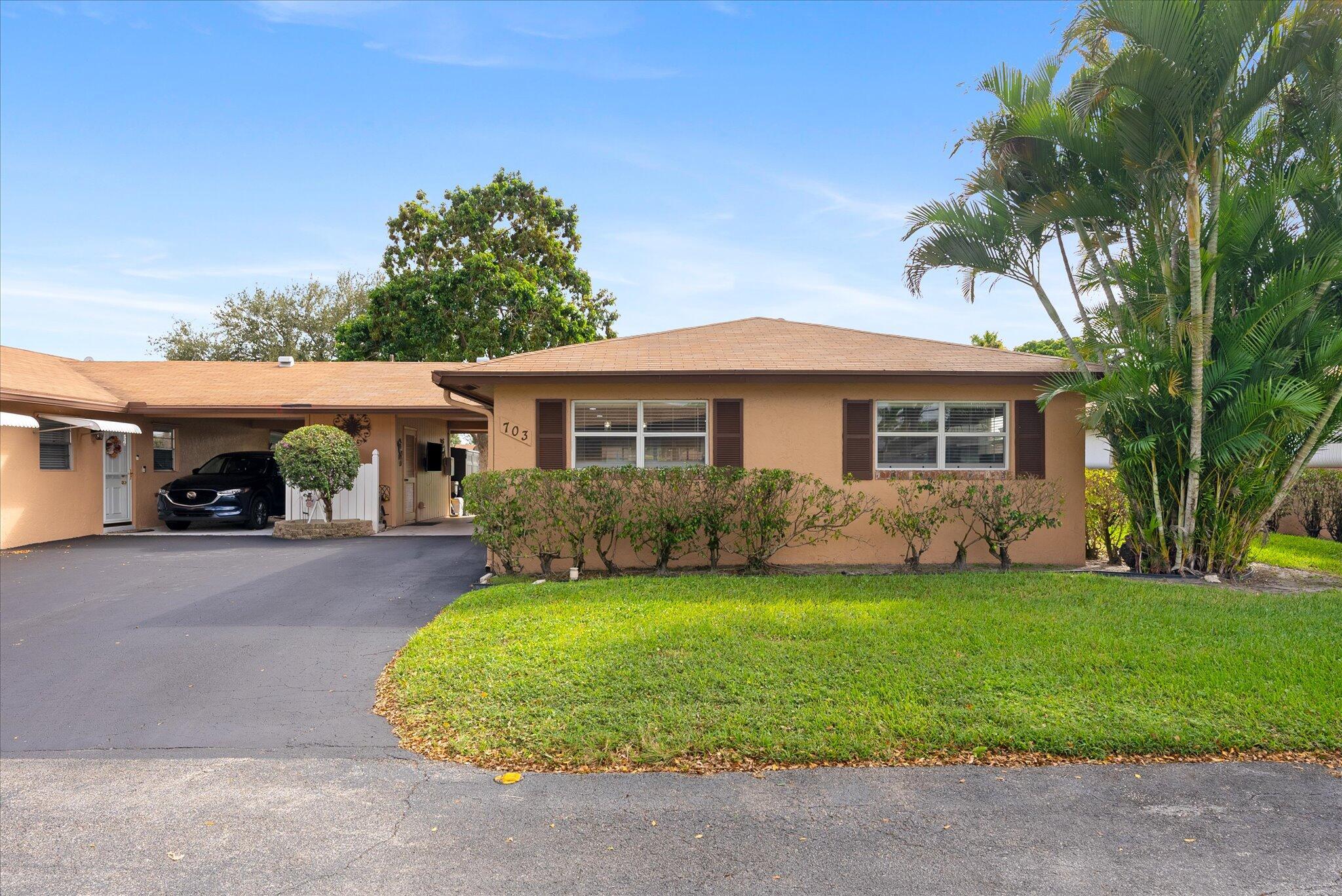 COUNTRY MANORS - Residential