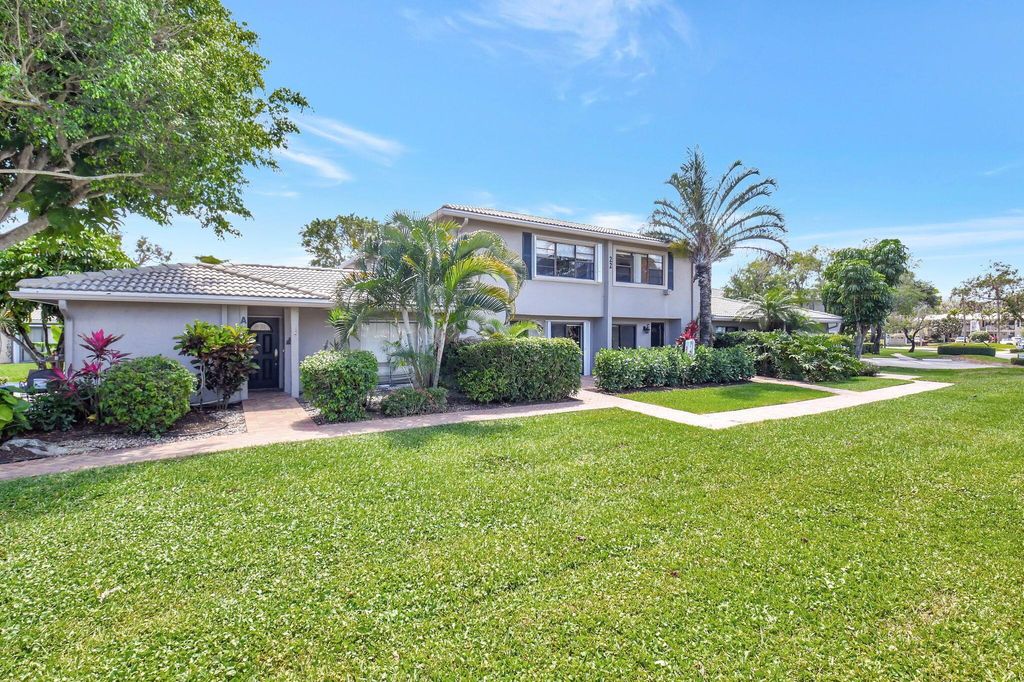 Photo of 22 Stratford Drive #C, Boynton Beach, FL 33436 (MLS # R11081986)