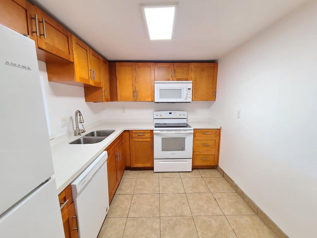 Photo of 4384 NW 9th Avenue #20-3D, Deerfield Beach, FL 33064 (MLS # F10546312)