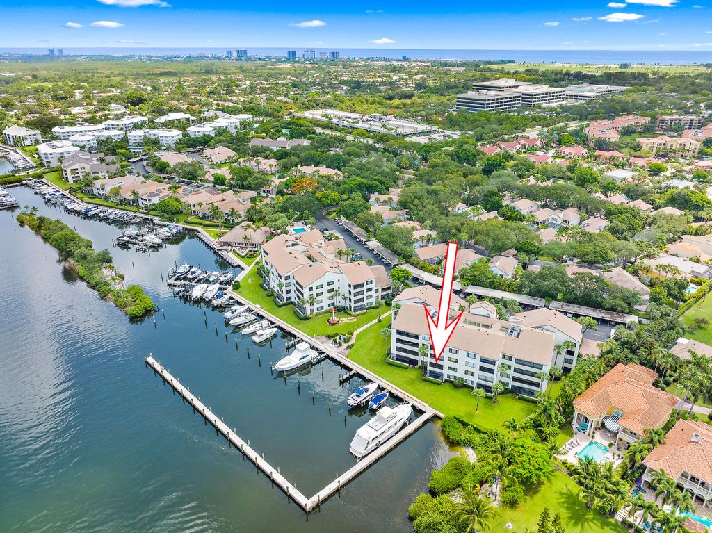 Photo of 925 Oak Harbour Drive, Juno Beach, FL 33408 (MLS # R10945561)