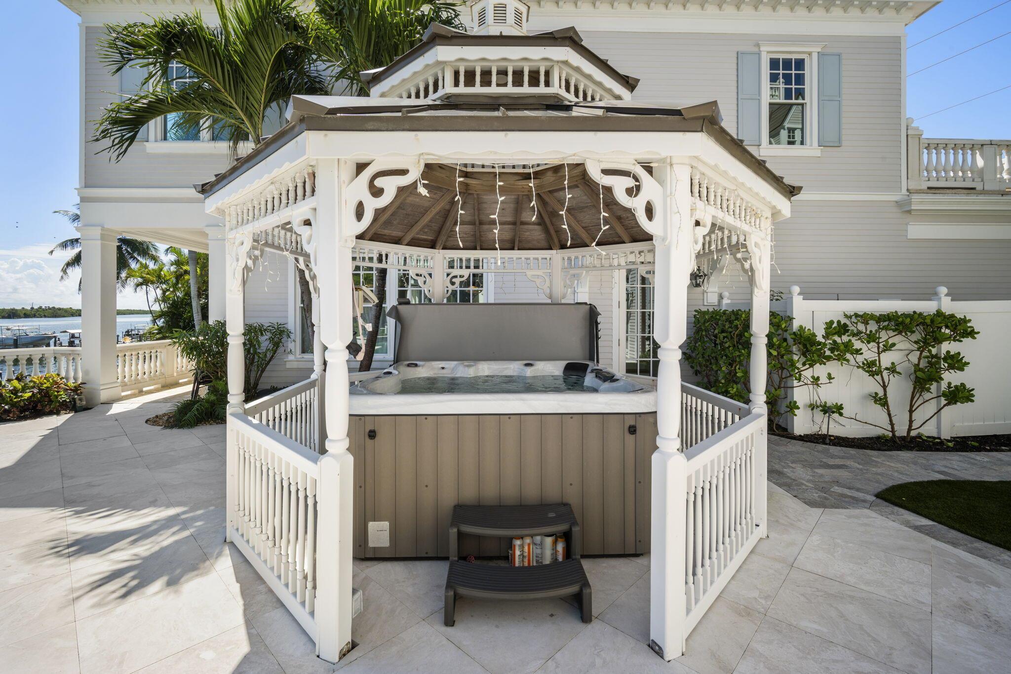 Sandy Depths - Residential