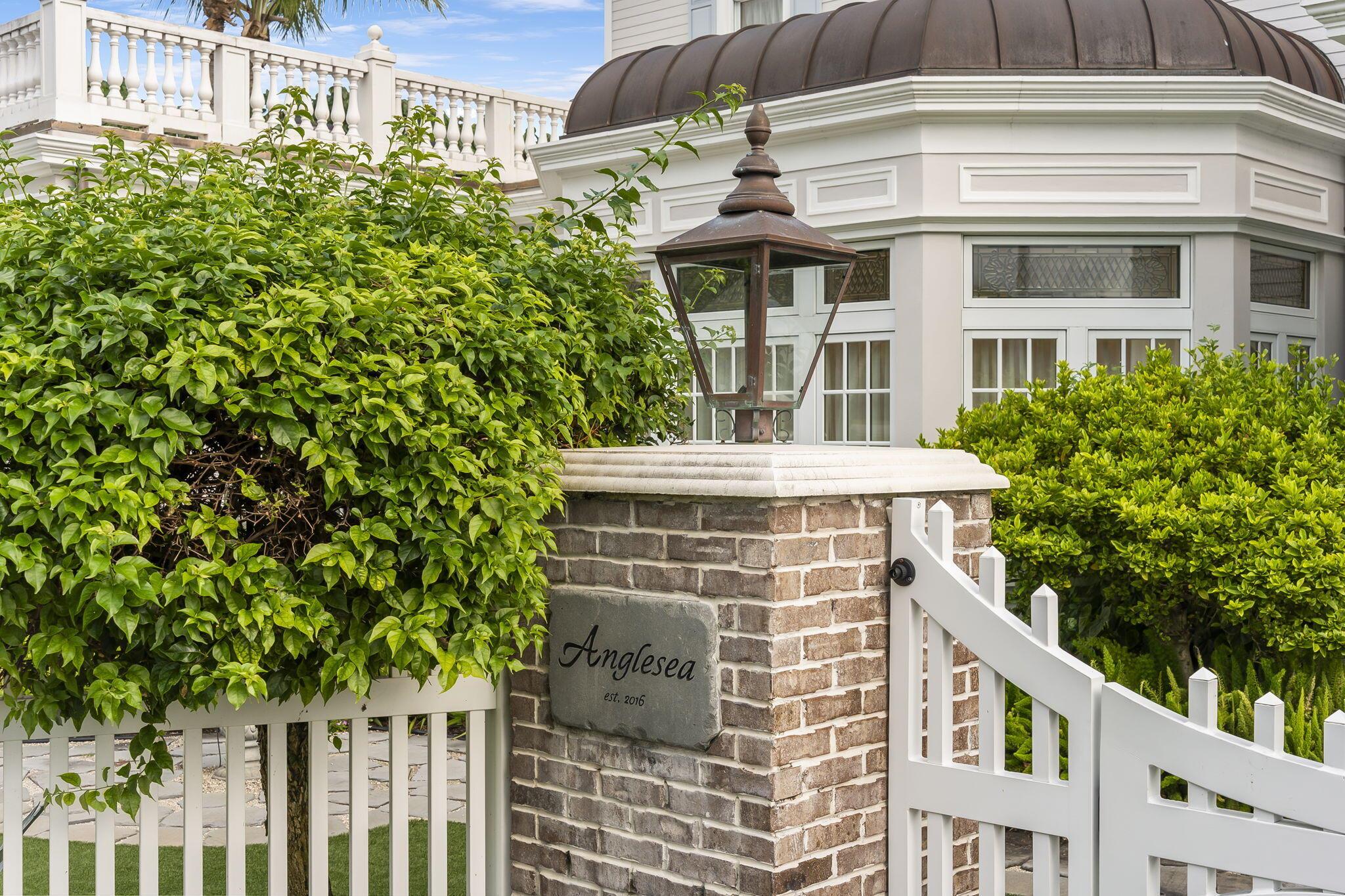 Sandy Depths - Residential