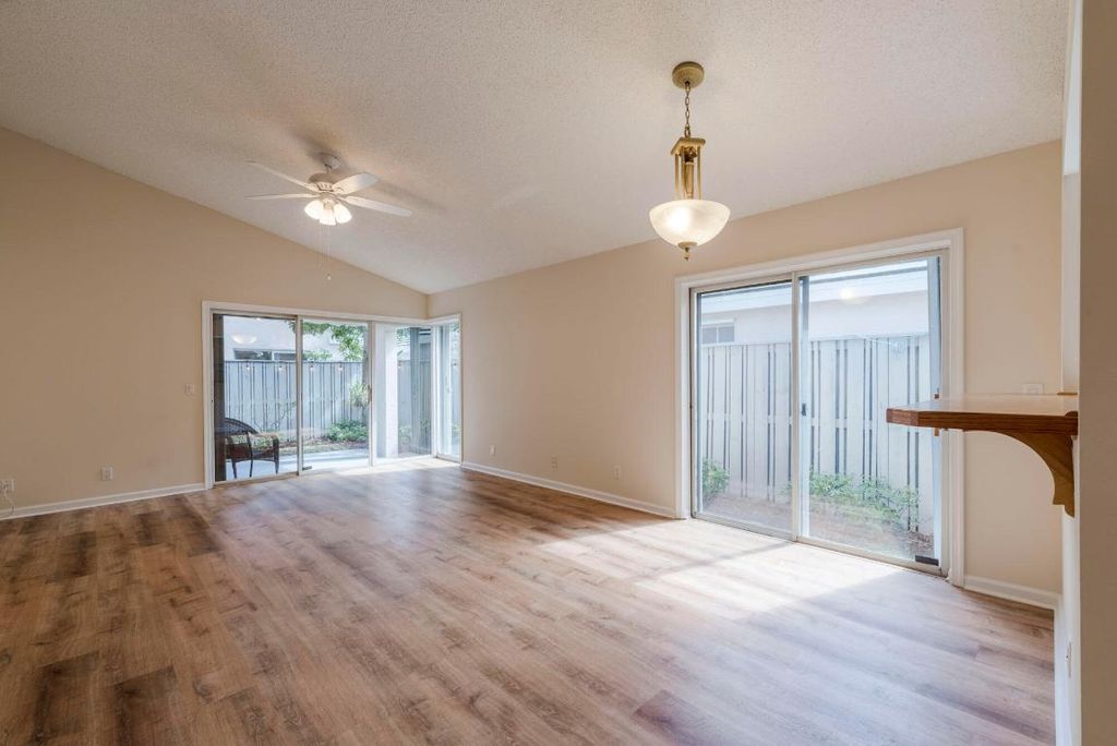 Photo of 26 Governors Court, Palm Beach Gardens, FL 33418 (MLS # R10933307)