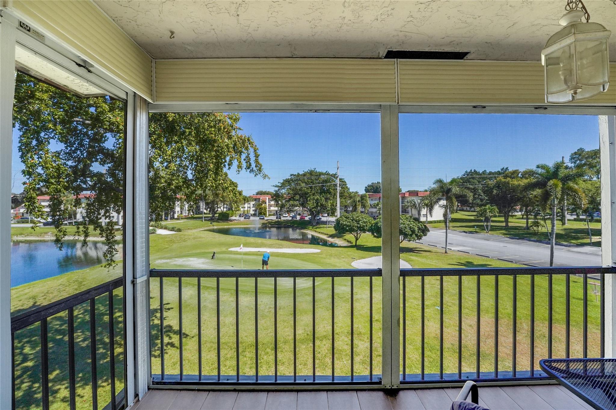 HOLLYBROOK GOLF & TENNIS - Residential