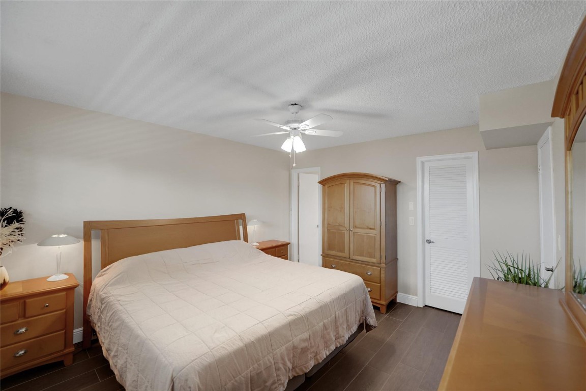 HOLLYBROOK GOLF & TENNIS - Residential