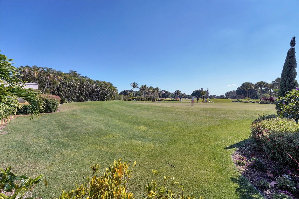 HOLLYBROOK GOLF & TENNIS - Residential