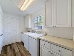 VILLAGEWALK OF WELLINGTON 3 - Residential