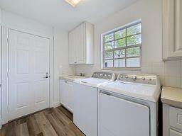 VILLAGEWALK OF WELLINGTON 3 - Residential