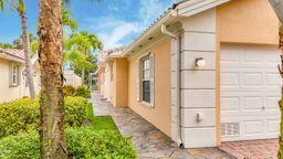 VILLAGEWALK OF WELLINGTON 3 - Residential