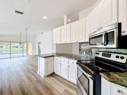 VILLAGEWALK OF WELLINGTON 3 - Residential