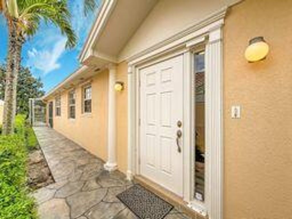 Photo of 8023 Montserrat Place, Wellington, FL 33414 (MLS # B26020476)