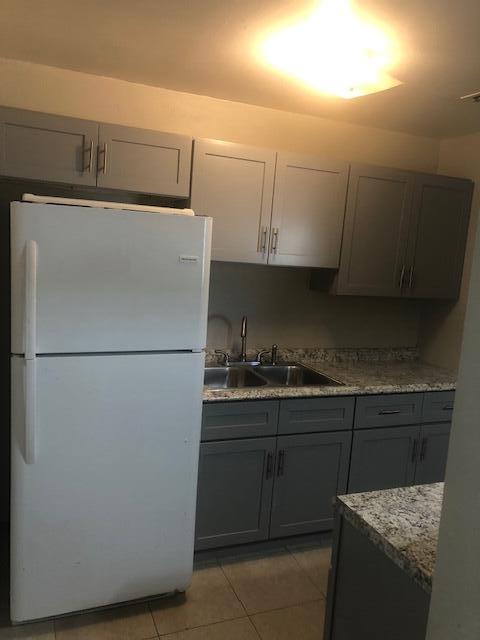 RIVIERA BEACH HEIGHTS ADD 9 - Residential Lease