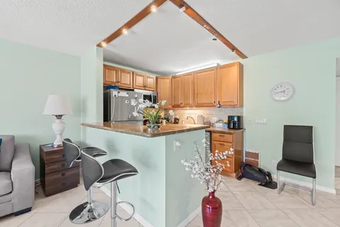 237 Ventnor Unit Q, Deerfield Beach, FL MLS: R11073687