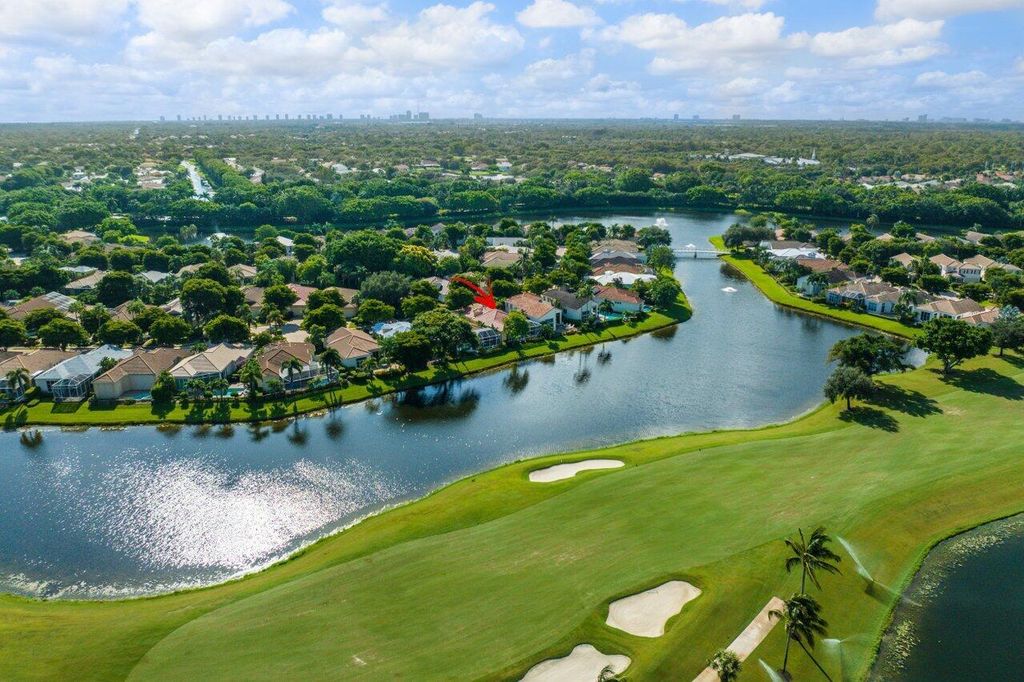 Photo of 142 Sunset Bay Drive, Palm Beach Gardens, FL 33418 (MLS # R10926387)