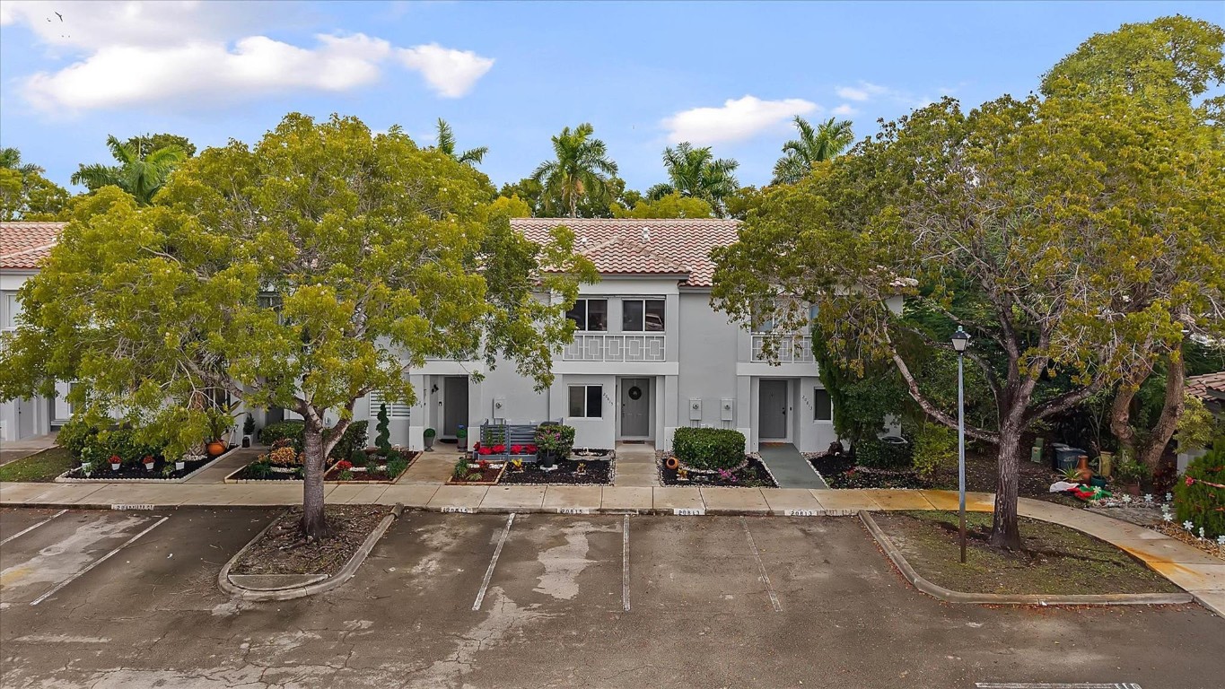 MALIBU BAY - Residential