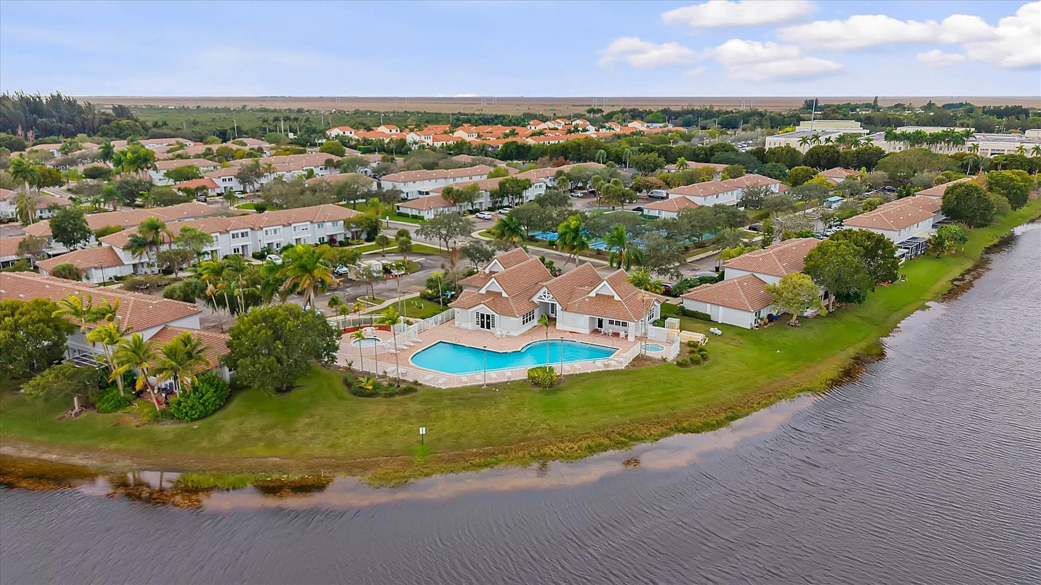 MALIBU BAY - Residential
