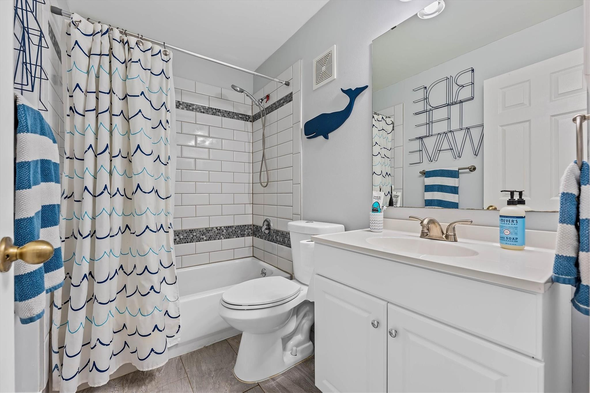 MALIBU BAY - Residential