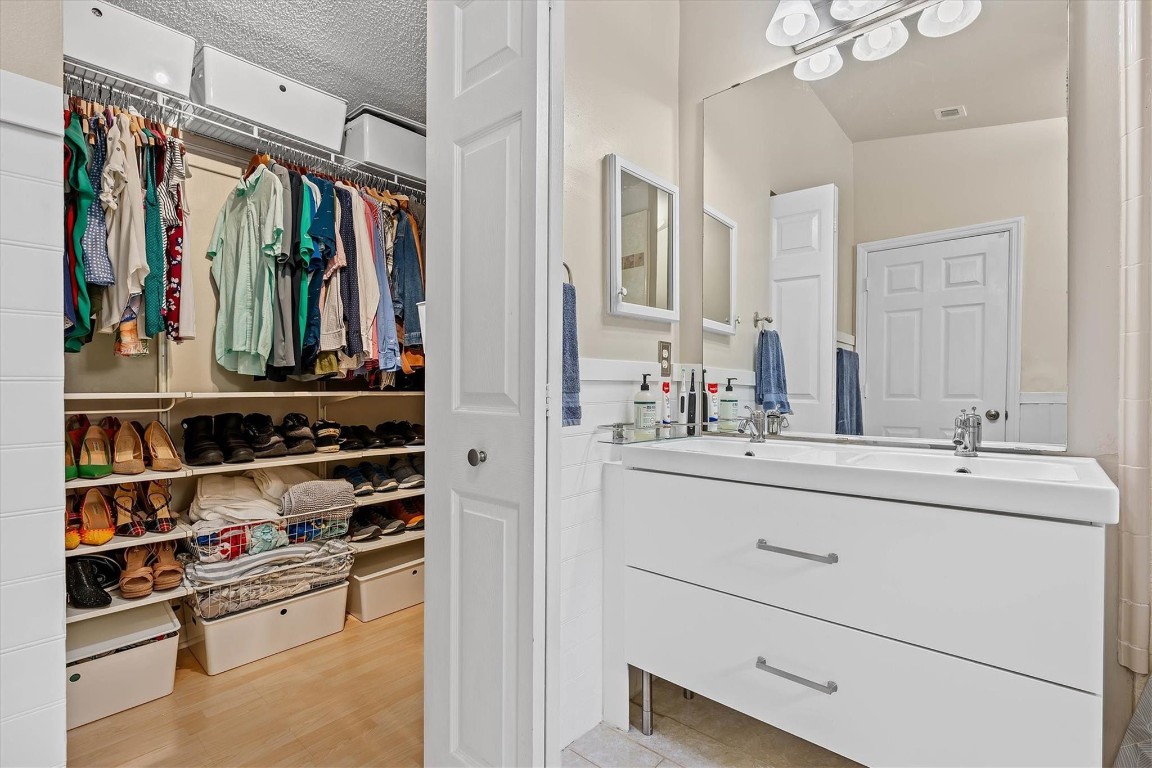 MALIBU BAY - Residential