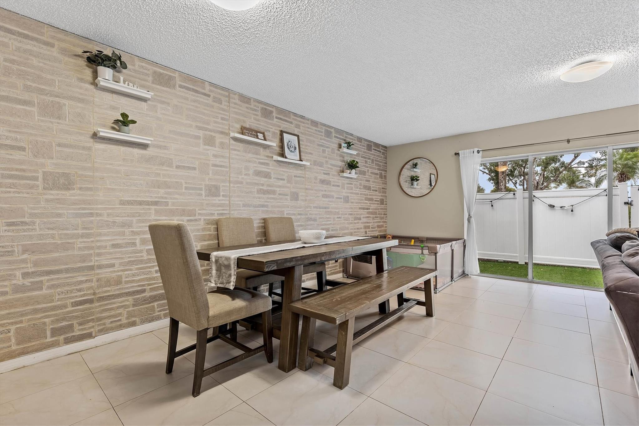 MALIBU BAY - Residential